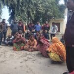 संविदा व ठेका सफाई कर्मचारियों ने एसडीएम को ज्ञापन सौंपा