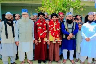 छात्रों ने रचा इतिहास, एक ही बैठक में सुनाया पूरा कुरान