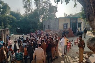 मस्जिद पुनर्निर्माण