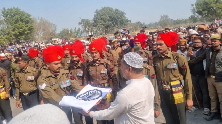 शहीद जवान अबरार अहमद को राजकीय सम्मान के साथ दी गई अंतिम विदाई