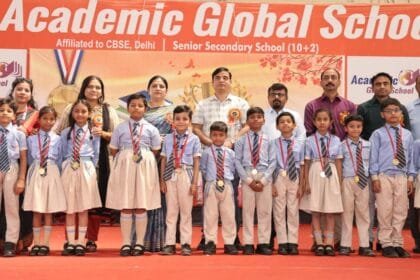 वार्षिक पुरस्कार वितरण समारोह, एकेडमिक ग्लोबल स्कूल में रंगारंग कार्यक्रम