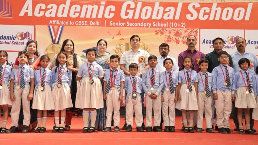 वार्षिक पुरस्कार वितरण समारोह, एकेडमिक ग्लोबल स्कूल में रंगारंग कार्यक्रम