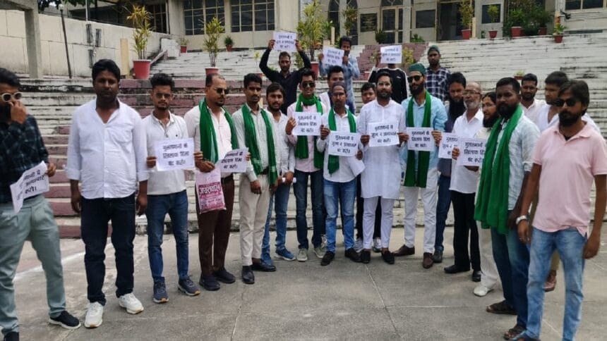 AIMIM का ज्ञापन, मुस्लिमों पर हो रहे अत्याचारों के खिलाफ बुलंद की आवाज