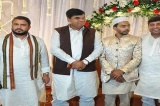 पूर्व वित्त मंत्री कैप्टेन अजय सिंह यादव ने दी सव्वाम तक़ी को बधाई