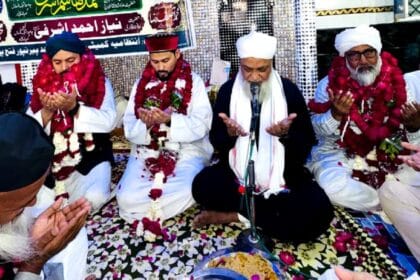 मौलाना हाशिम अशरफ़ी की क़ियादत में क़ाज़ी-ए-शहर का भव्य इस्तक़बाल