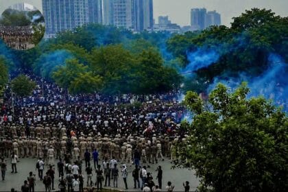 "कॉकरोच जनता पार्टी" का आंदोलन